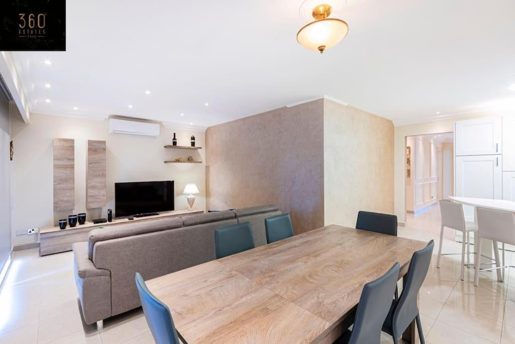 One Of A Kind, Seafront Property In St Georges Bay By 360 Estates Saint Julian's エクステリア 写真