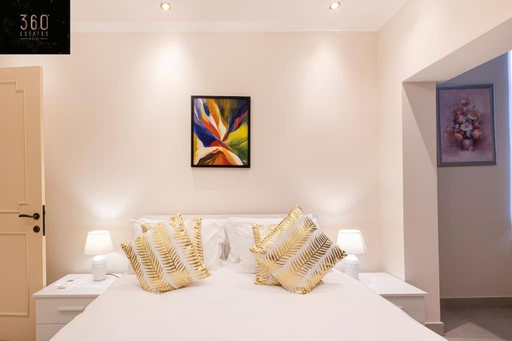 One Of A Kind, Seafront Property In St Georges Bay By 360 Estates Saint Julian's エクステリア 写真