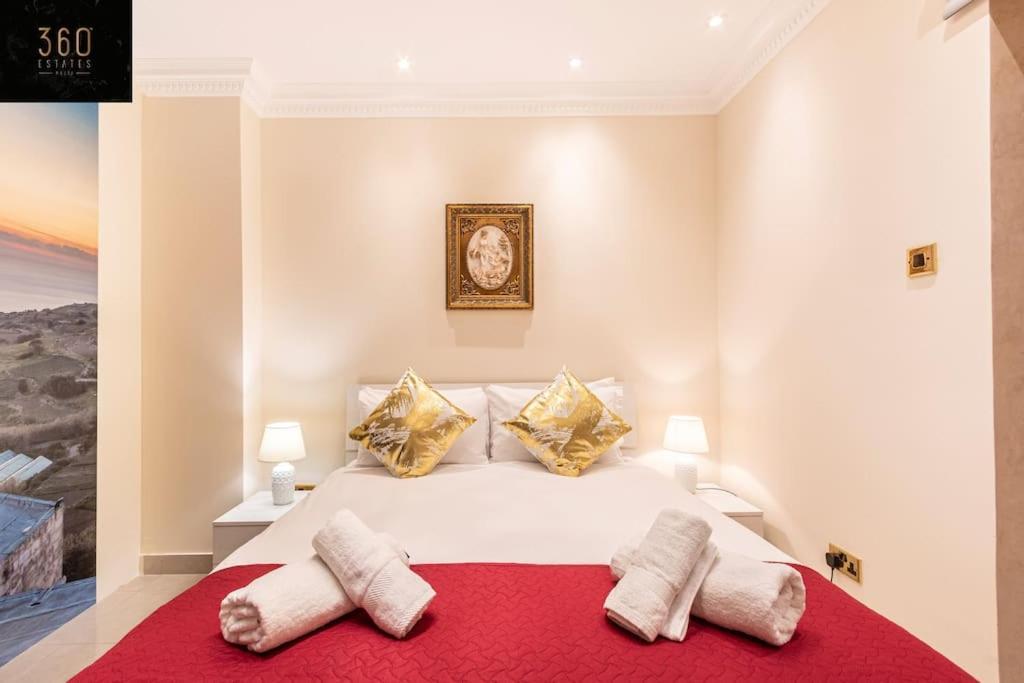 One Of A Kind, Seafront Property In St Georges Bay By 360 Estates Saint Julian's エクステリア 写真