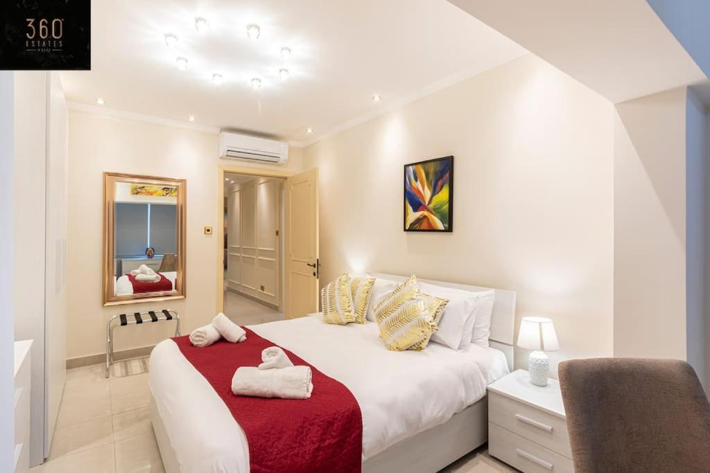 One Of A Kind, Seafront Property In St Georges Bay By 360 Estates Saint Julian's エクステリア 写真